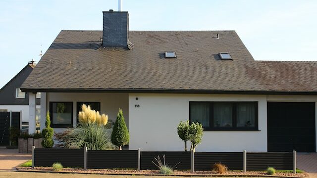 residential house roof cleaning